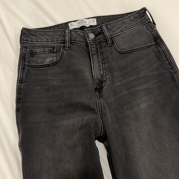 Hollister Curve High Rise Mom Jeans Women - Picture 2 of 4